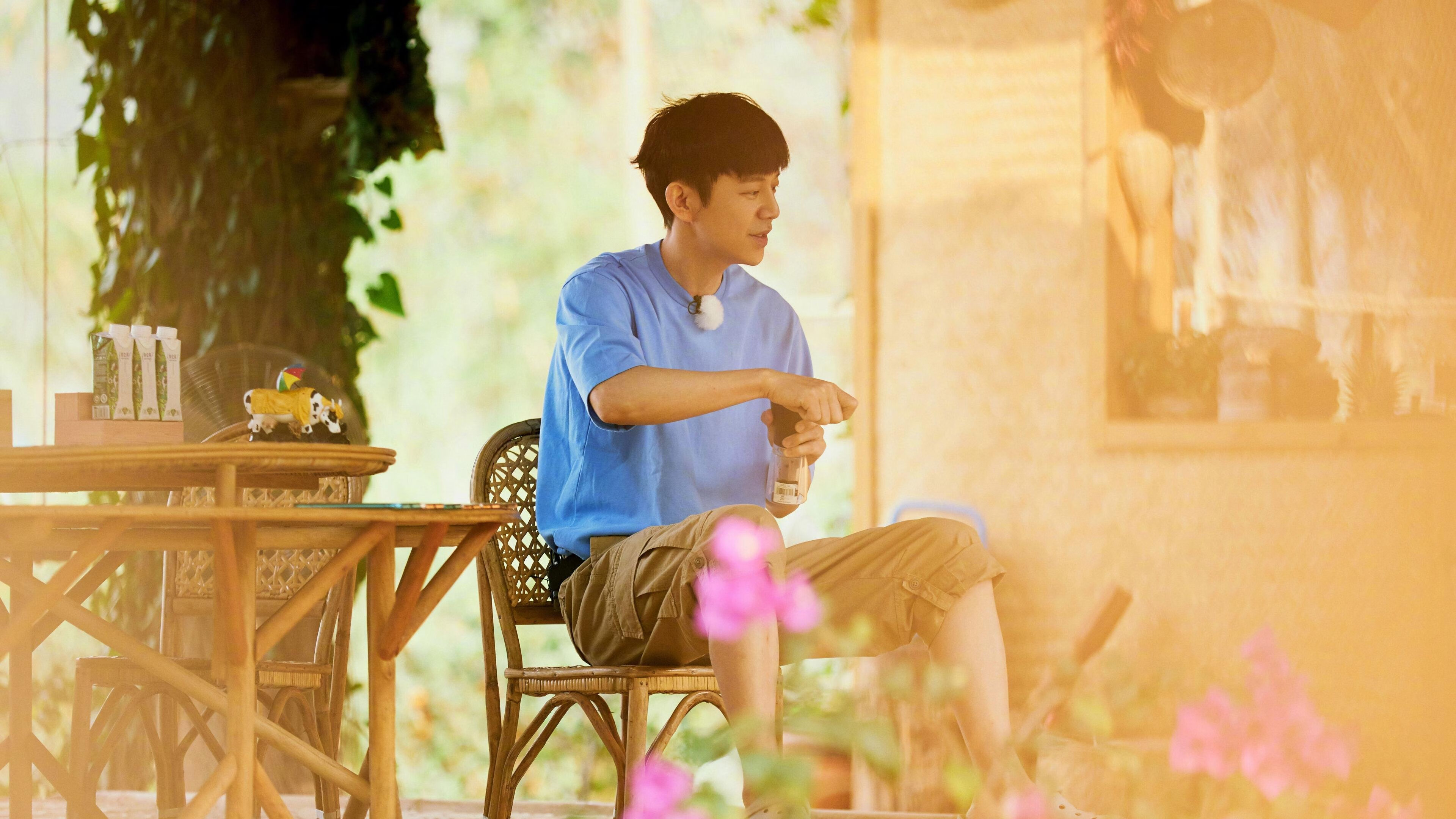 俄罗斯市区突现黑熊，惊动全城，俄罗斯大黑熊什么意思